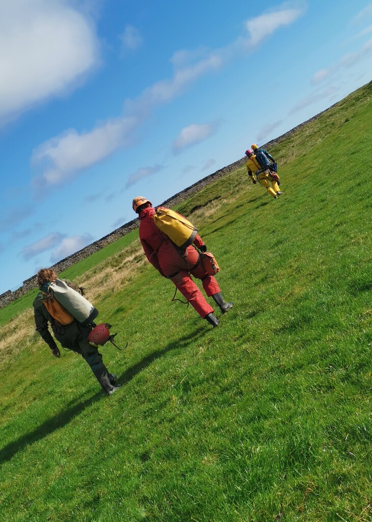 Walking to James Hall Over Engine Mine. Photo © Gaz McShee 2020.